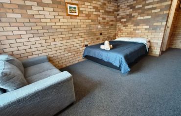 Large 2-Bedroom Unit