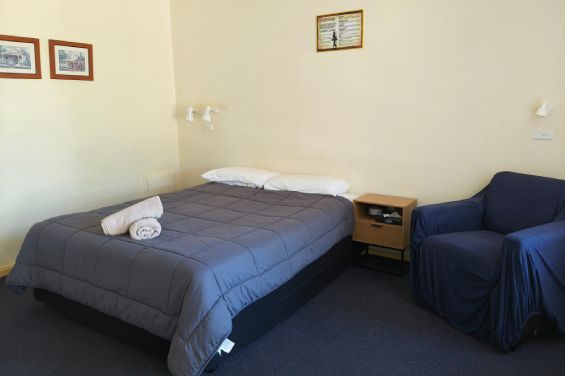 Economic Queen - queen-size bed