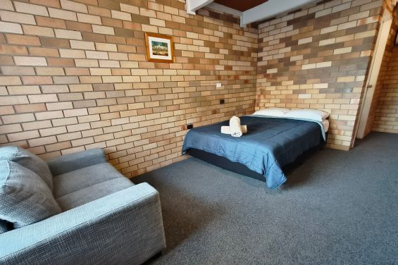 Large 2-Bedroom Unit